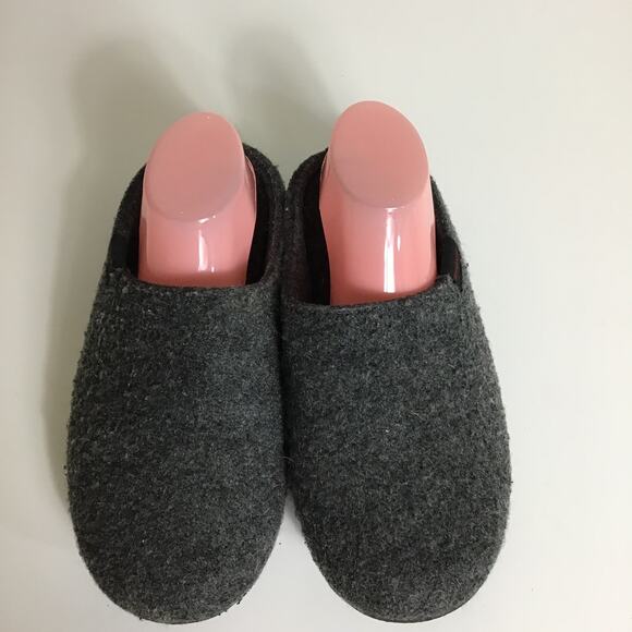 Mishansha M/F Gray Felt Slippers Sz 9.5W/8M EUC  Rubber Sole  Comfort Slippers - Picture 5 of 8